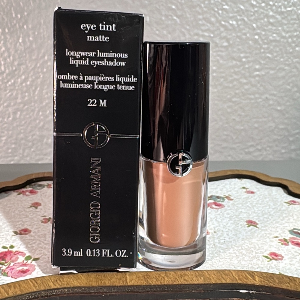 Armani Beauty EYETINT LONG-LASTING LIQUID EYESHADOW